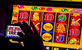 Penangkapan Pemain Judi Slot Online